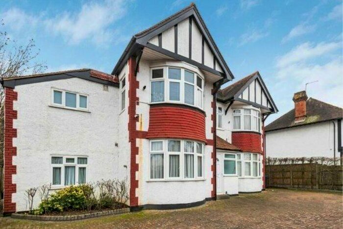 2 Bedroom Flat To Rent In Addiscombe Road, Croydon, CR0