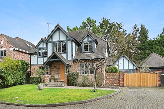 4 Bedroom Detached House For Sale In Linden Drive, Gerrards Cross, SL9