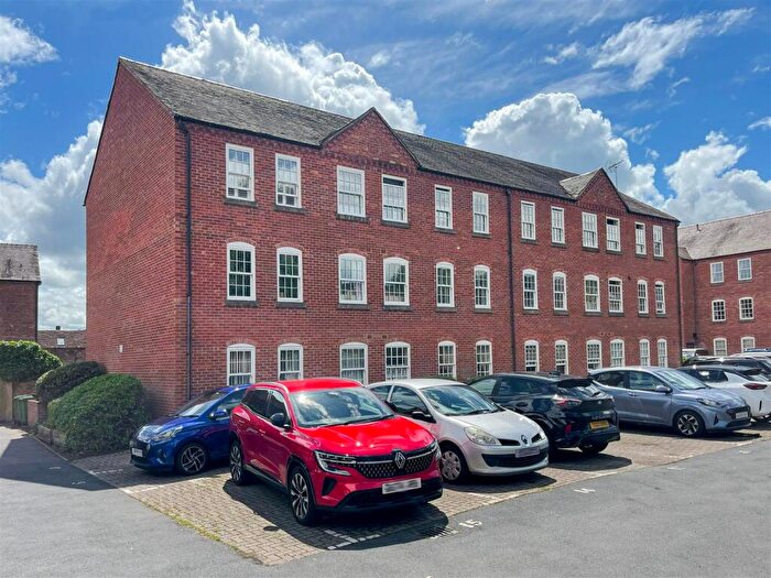 2 Bedroom Apartment For Sale In Old Tannery Court, Bewdley, DY12