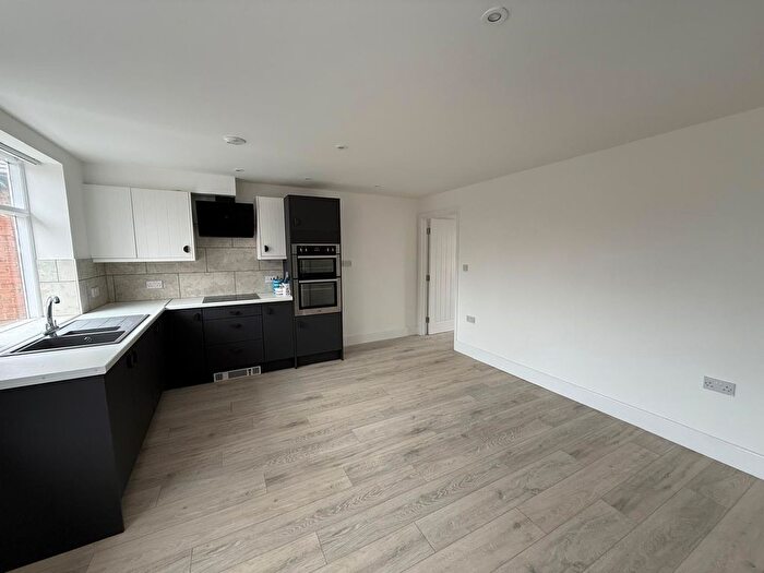 2 Bedroom Flat To Rent In Blackpool Road, Fulwood, Preston, Lancashire, PR2