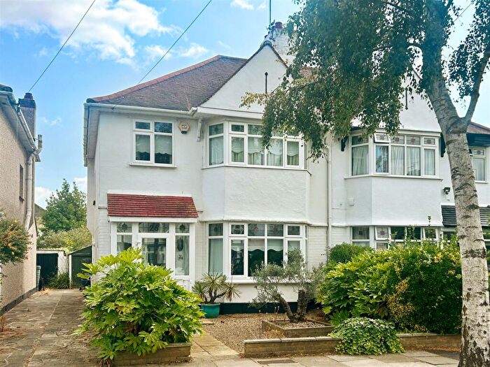 3 Bedroom Semi-Detached House For Sale In Marlborough Road, Southend-On-Sea, SS1