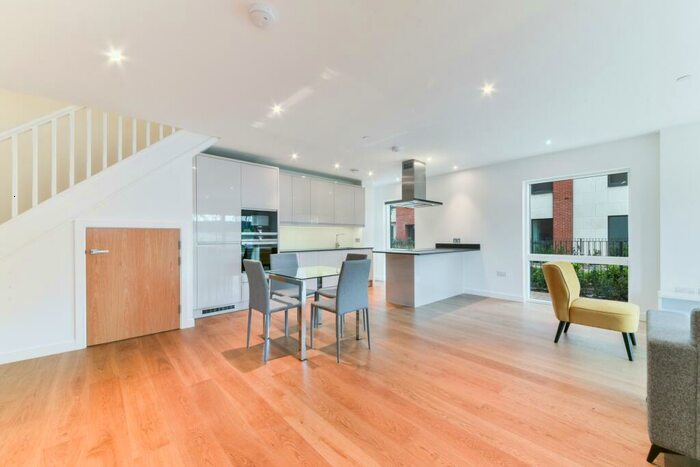 2 Bedroom Apartment To Rent In Thonrey Close, Colindale Gardens, Colindale, NW9