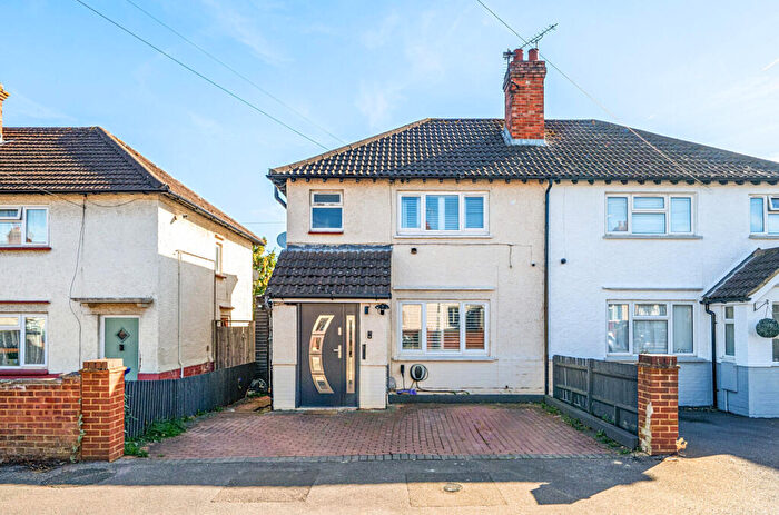 4 Bedroom Semi-Detached House For Sale In Boyn Valley Road, Maidenhead, Berkshire, SL6