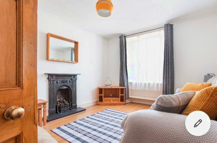 2 Bedroom Flat To Rent In Bon Accord Street, City Centre, Aberdeen, AB11