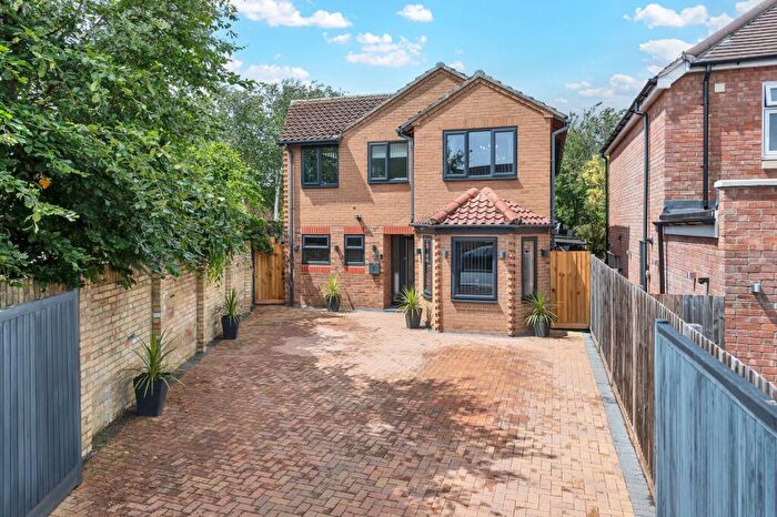 4 Bedroom Detached House For Sale In Green Road, Newmarket, CB8