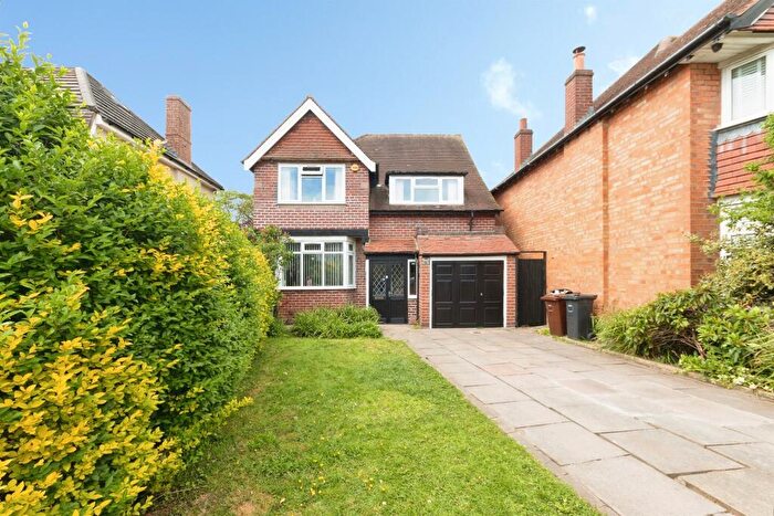 3 Bedroom Detached House For Sale In Hazeloak Road, Shirley, Solihull, B90