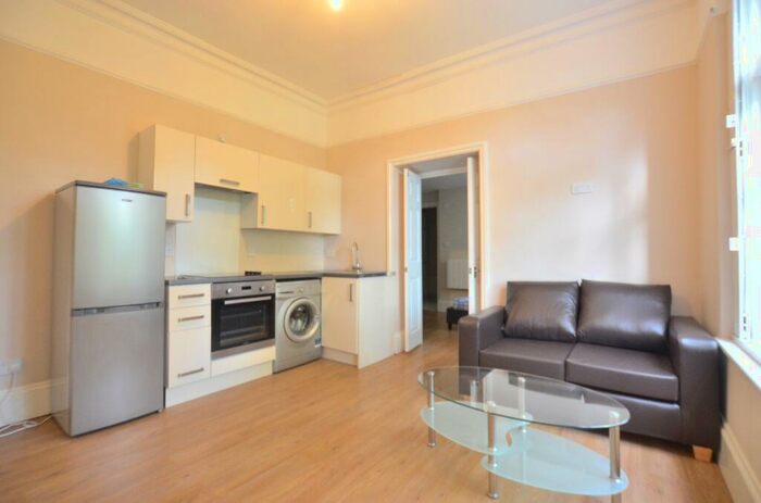 1 Bedroom Flat To Rent In Sydenham Park Road Sydenham, SE26