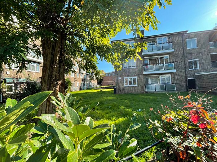 2 Bedroom Flat To Rent In Caldwell Street, Camberwell, London, SW9