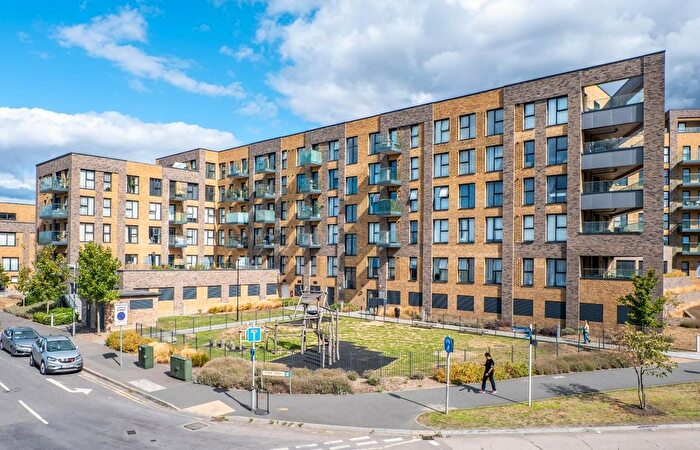 1 Bedroom Flat For Sale In Langley Square, Dartford, DA1