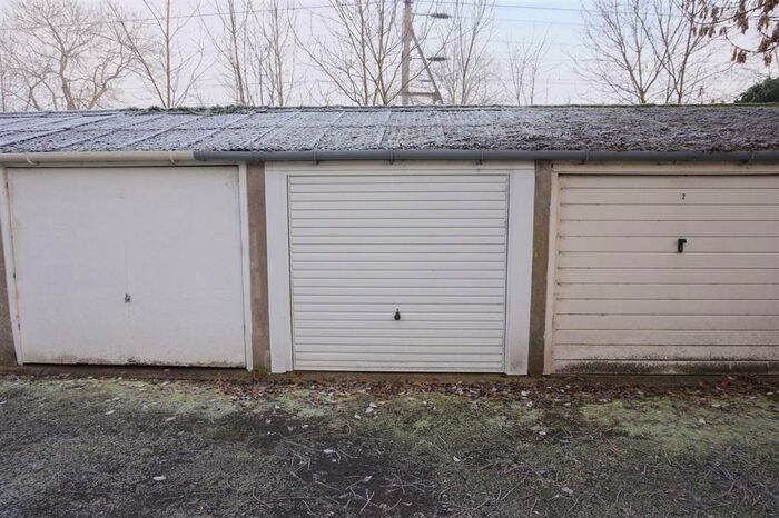 Garage / Parking To Rent In Corrour Place, Glasgow, G43