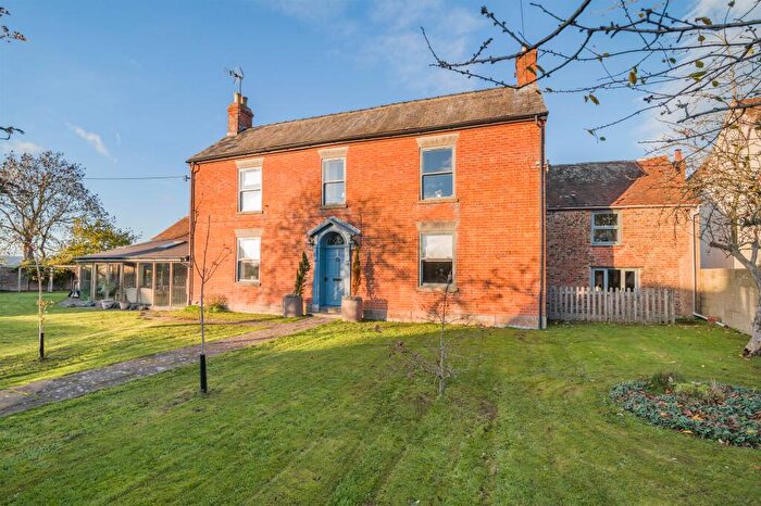 6 Bedroom Detached House For Sale In Chaxhill, Westbury-on-severn, GL14