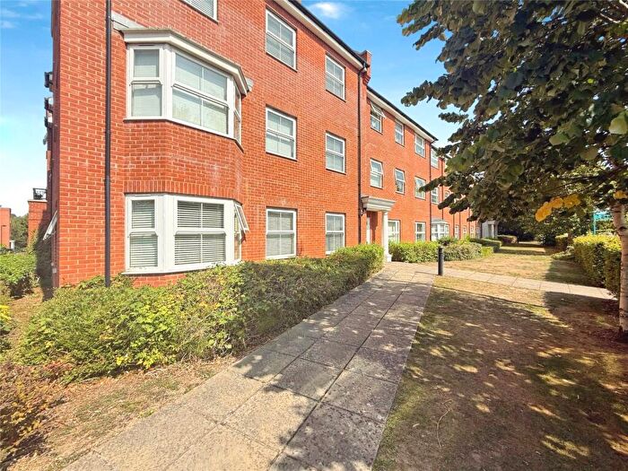2 Bedroom Flat To Rent In Bellamy House, Ashville Way, Wokingham, RG41