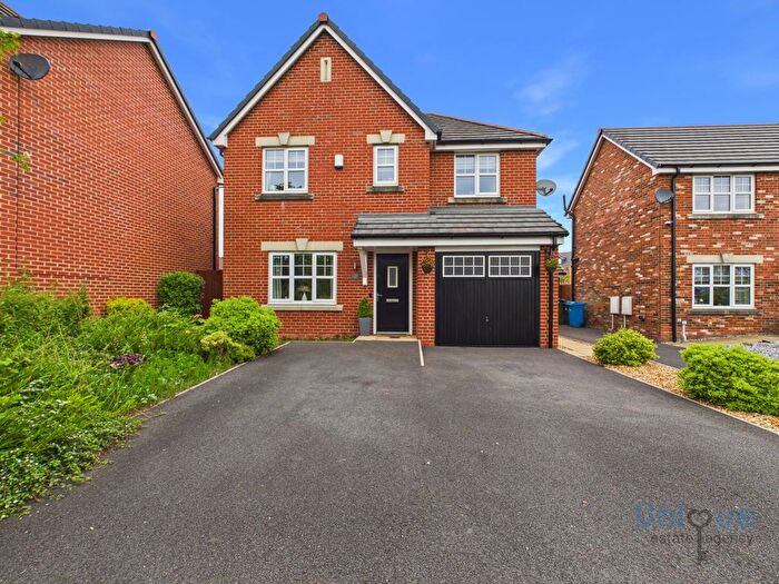 4 Bedroom Detached House For Sale In Sanderling Way, Wesham, PR4