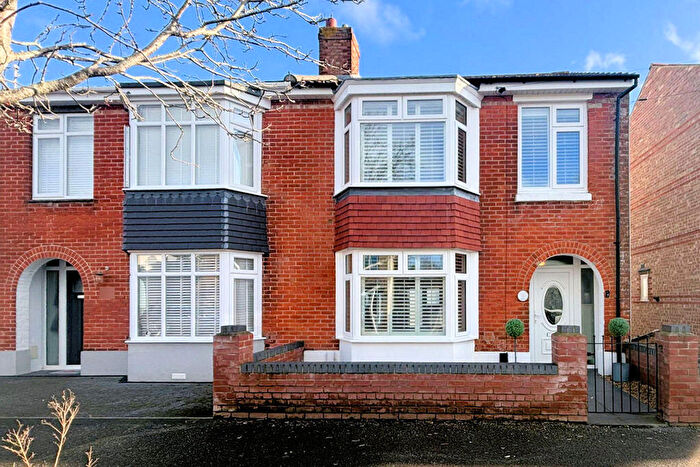 3 Bedroom Semi-Detached House For Sale In Oval Gardens, Gosport, PO12