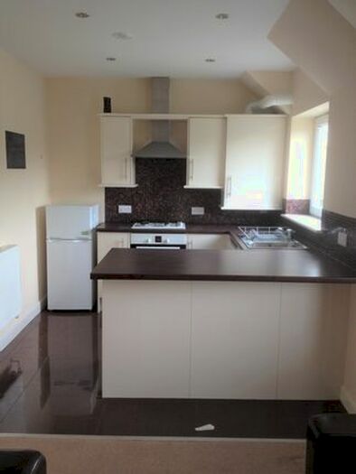 1 Bedroom Flat To Rent In Foxhole Road, St Thomas, Swansea, SA1