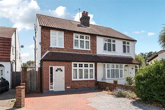 4 Bedroom Semi-Detached House For Sale In Minniedale, Surbiton, KT5