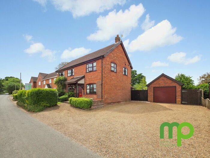 4 Bedroom Detached House For Sale In Chapel Road, Morley St. Botolph, Wymondham, NR18