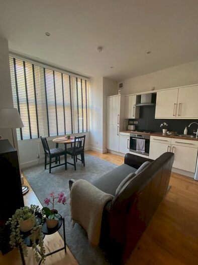 1 Bedroom Flat To Rent In Thrale Road, Streatham, SW16
