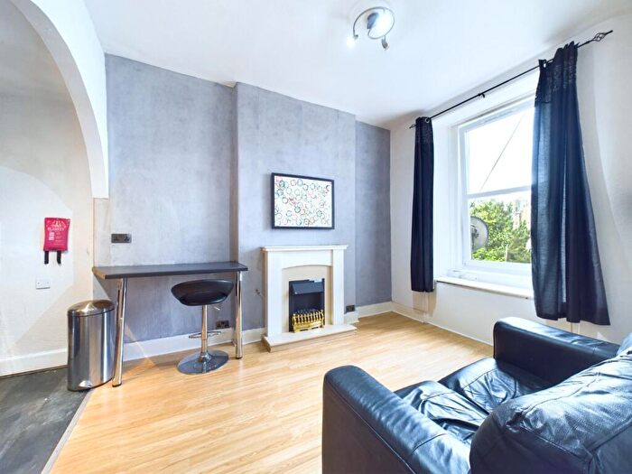 1 Bedroom Apartment To Rent In Yardheads, Leith, Edinburgh, EH6