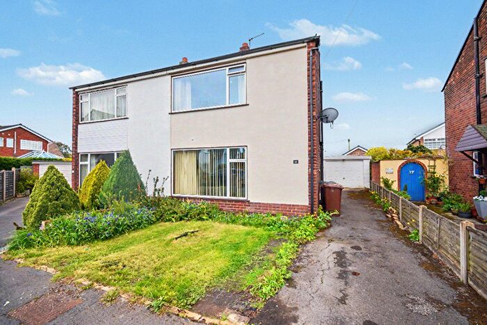 3 Bedroom Semi-Detached House For Sale In Ashley Close, Wrenthorpe, Wakefield, West Yorkshire, WF2