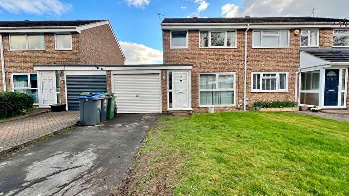 3 Bedroom Link Detached House To Rent In Briars Close, Swindon, SN4