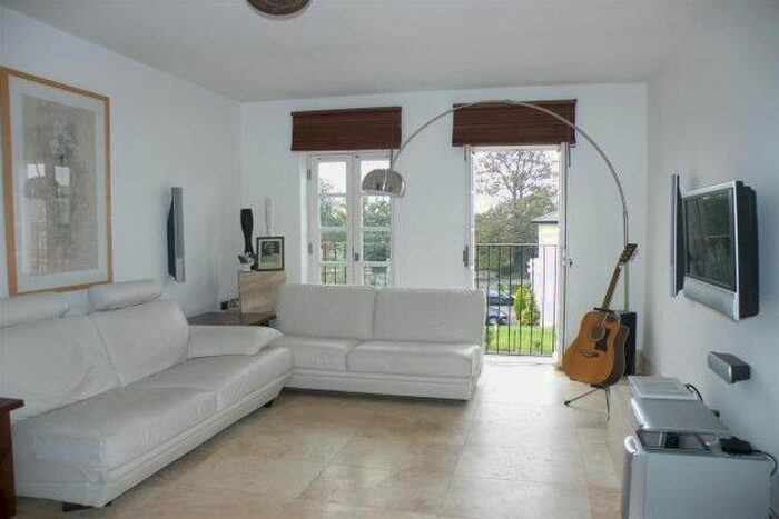 2 Bedroom Flat To Rent In Hamilton Mews, Doncaster, DN4