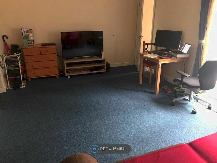 1 Bedroom Terraced House To Rent In Empress Avenue, Ilford, IG1