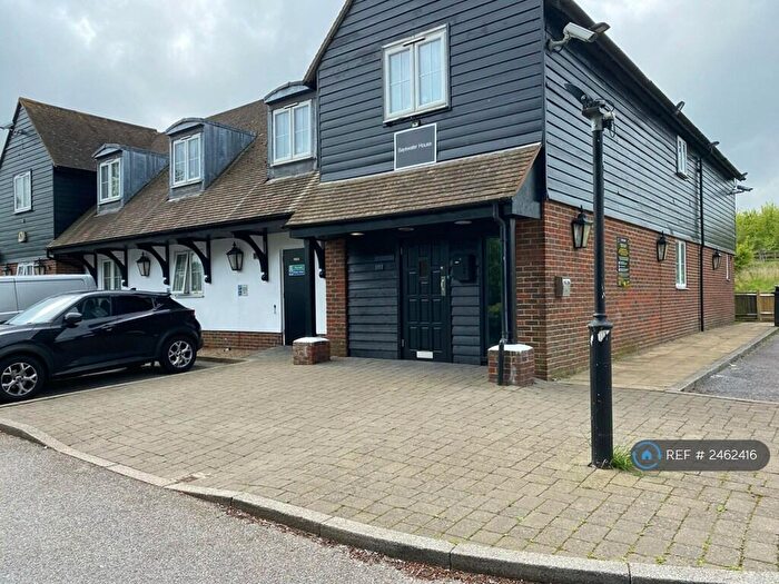 Studio To Rent In Hever Court Road, Singlewell, DA12