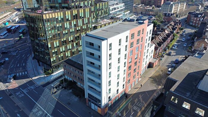 3 Bedroom Flat For Sale In Junction Court, Watford, WD17