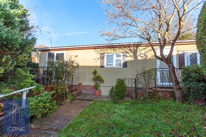 1 Bedroom Park Home For Sale In Drayton Hall Park, Drayton, Norwich, NR8