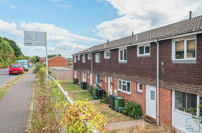 4 Bedroom Semi-Detached House To Rent In Park Barn Drive, Guildford, GU2