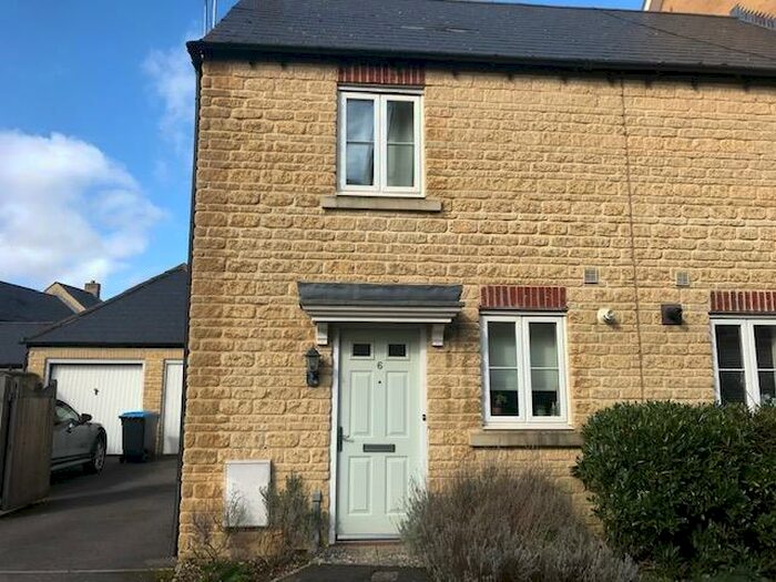 2 Bedroom Semi-Detached House To Rent In Carterton, Oxfordshire, OX18