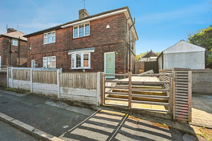 3 Bedroom Semi Detached House For Sale In Hamblett Crescent, St. Helens, Merseyside, WA11