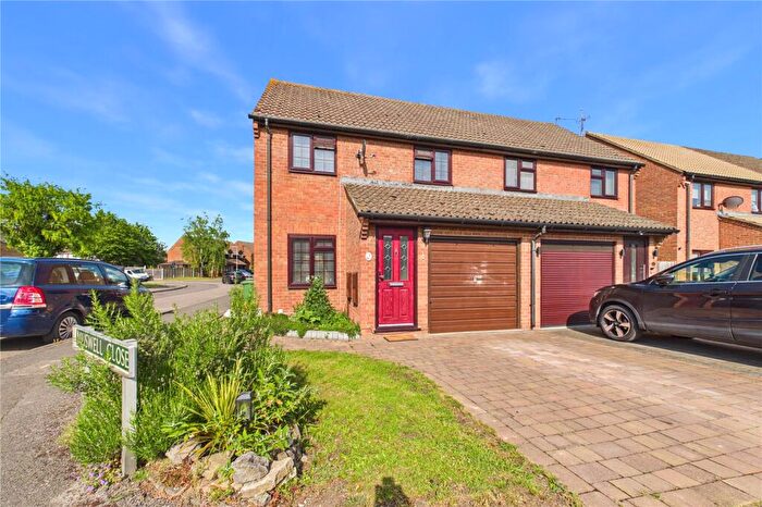 3 Bedroom Semi-Detached House For Sale In Muswell Close, Theale, Reading, Berkshire, RG7