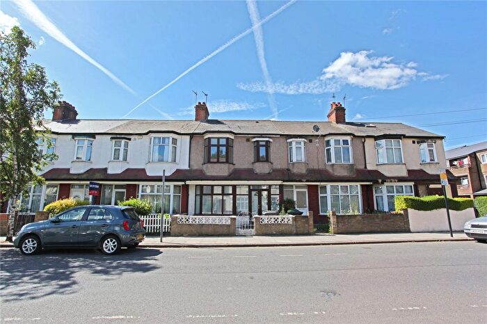 4 Bedroom Terraced House To Rent In Brantwood Road, London, N17