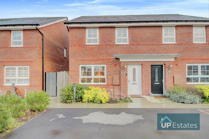 3 Bedroom Semi-Detached House To Rent In Top Knot Close, Nuneaton, CV11