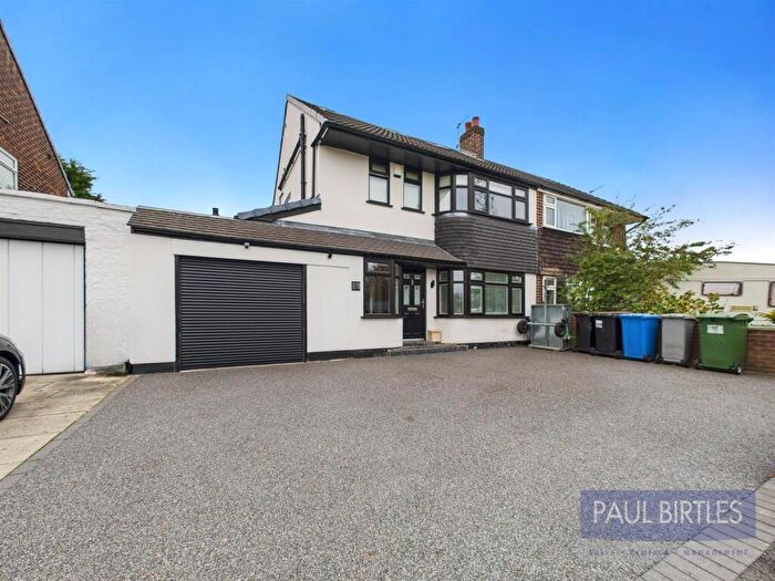 4 Bedroom Semi-Detached House For Sale In Daresbury Avenue, Flixton, Trafford, M41