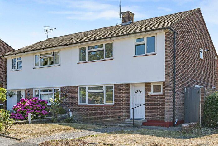 3 Bedroom Semi-Detached House For Sale In Gattons Way, Sidcup, DA14