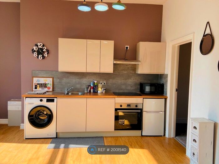 2 Bedroom Flat To Rent In Drive, Liverpool, L13