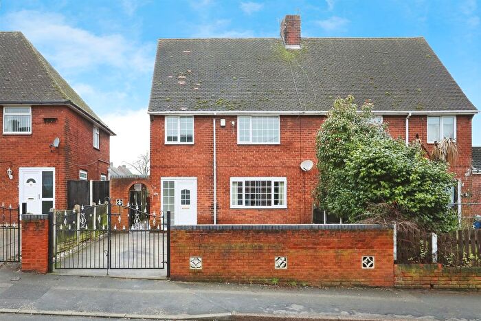 3 Bedroom Semi Detached House For Sale In Edinburgh Road, Worksop, S80