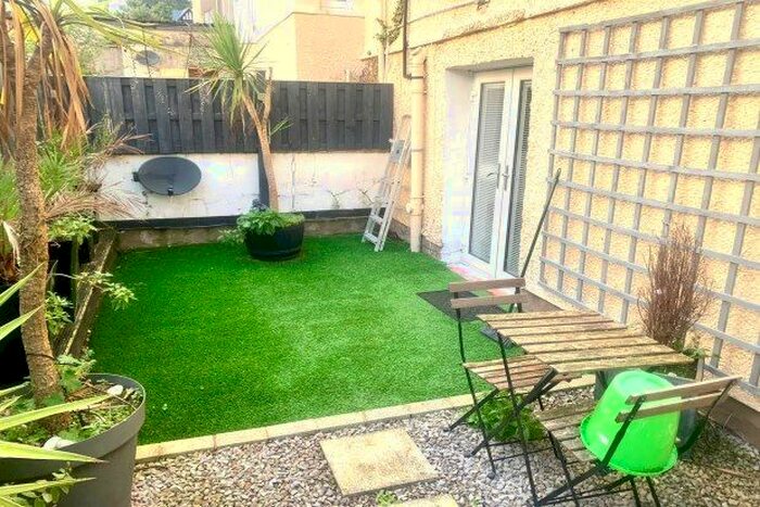 1 Bedroom Flat To Rent In Arvon Avenue, Llandudno, LL30