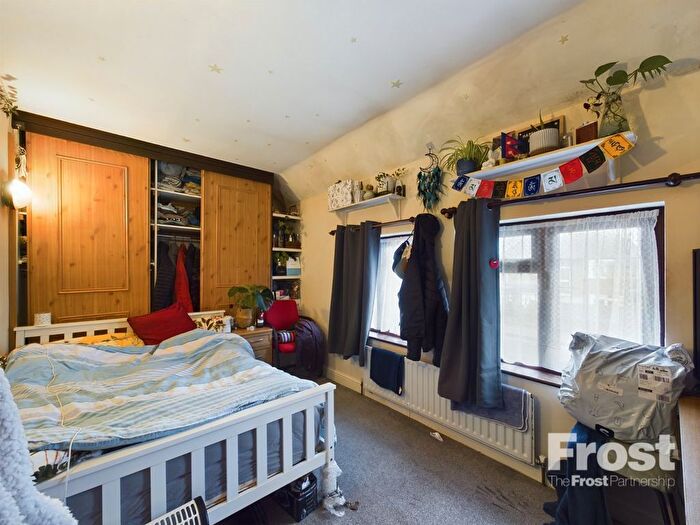 3 Bedroom Terraced House For Sale In Station Crescent, Ashford, Surrey, TW15