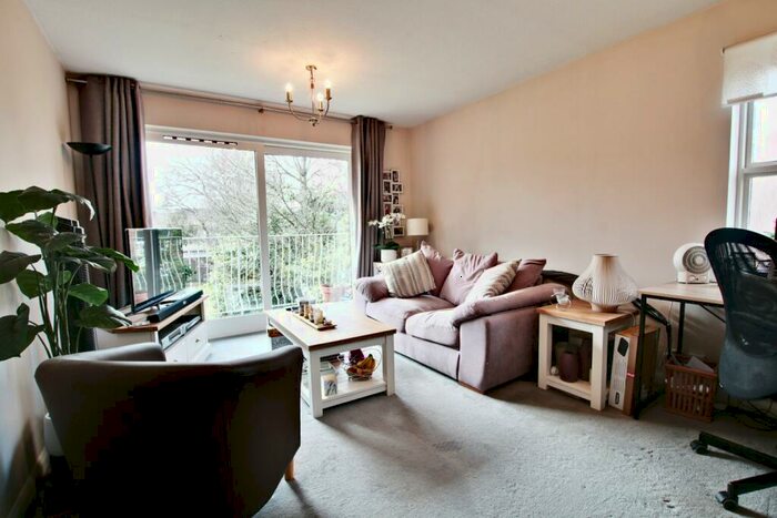 1 Bedroom Apartment To Rent In Brackley Road, Beckenham, BR3