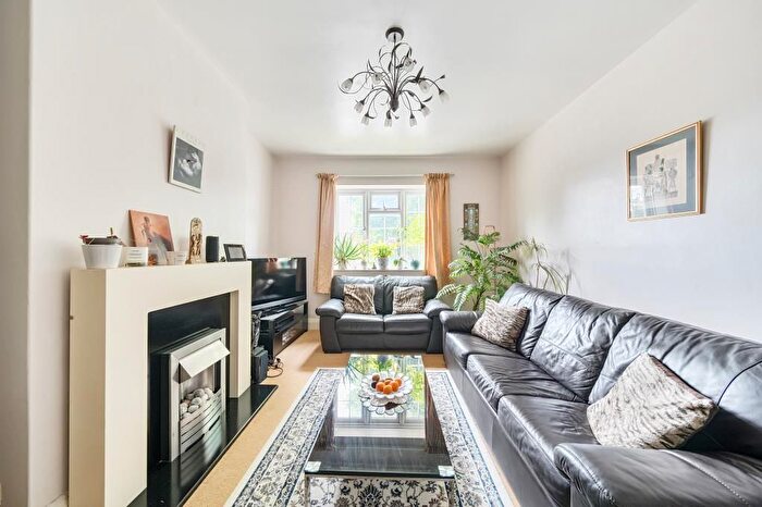 1 Bedroom Flat For Sale In Brent Street, Hendon, NW4