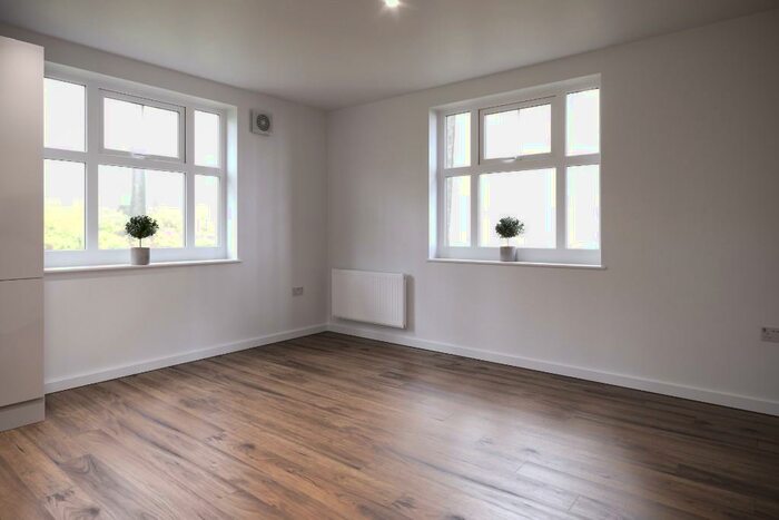 2 Bedroom Apartment To Rent In Indigo Court, Bath Lane, Mansfield, Nottinghamshire, NG18