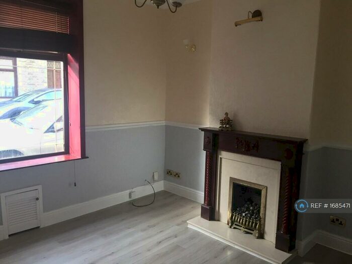 2 Bedroom Terraced House To Rent In Beech Street, Rossendale, BB4