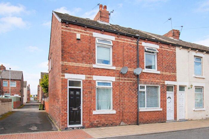 2 Bedroom End Terrace House For Sale In King Street, Castleford, WF10