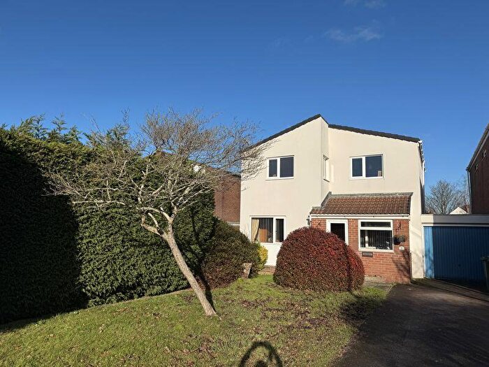 4 Bedroom Detached House For Sale In Thornbury, Bristol, BS35