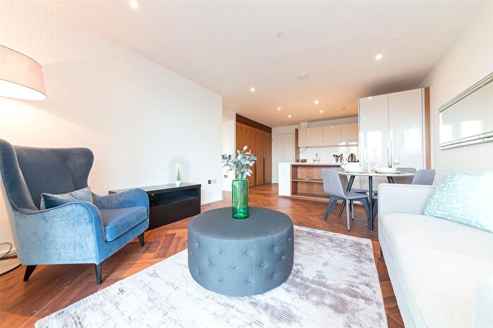 2 Bedroom Flat To Rent In Ambassador Building, New Union Square, Embassy Gardens, Nine Elms, SW8