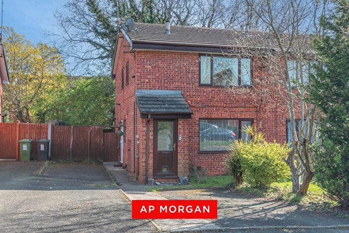 1 Bedroom Maisonette For Sale In Hawkesbury Close, Church Hill South, Redditch, B98